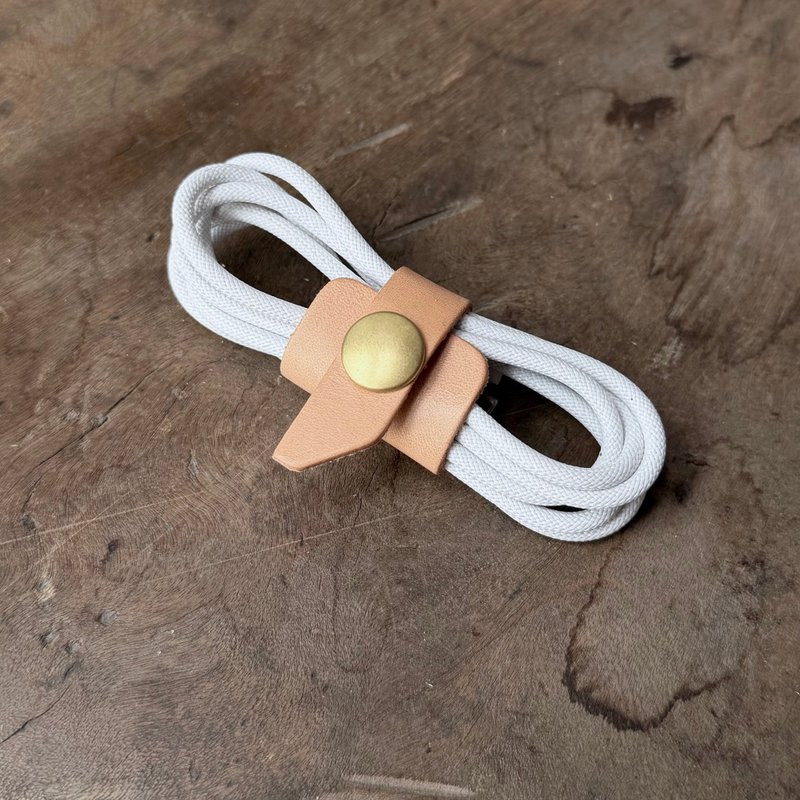 有條有理束線器 捲線器 束線帶 收線 電線收納 植鞣牛皮手工皮件 - 捲線器/電線收納 - 真皮 咖啡色