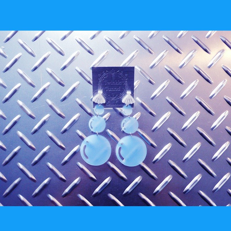 Bubble shell earrings hanging