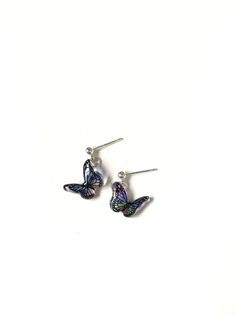 * Haku‧Neko * Hand-painted colourful flying butterfly earrings