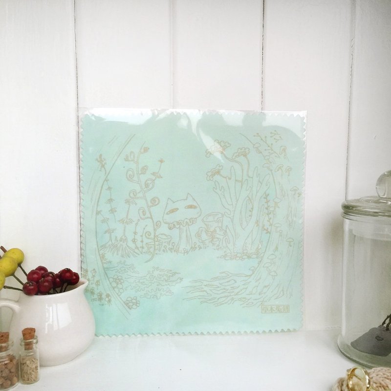 Herbal dodder engraved glasses cloth / wipe lens cloth, "forest cat mushroom" light green models + Postcards * 2 Pack