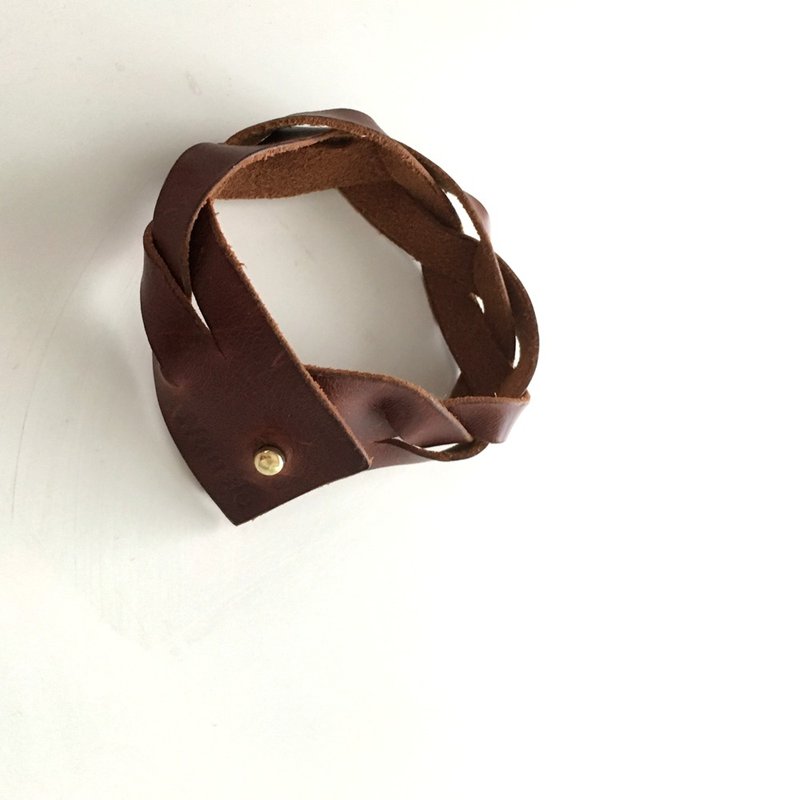bracelet blown