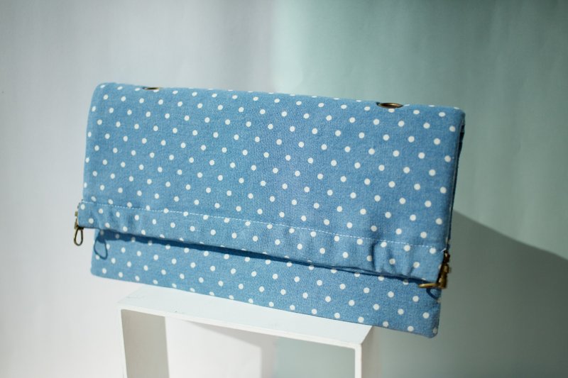 CC09 - 多用途包 - 方形斜背,半斜背,手拿,側背 - 手拿包 - 其他材質 藍色