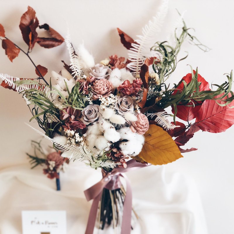 Pick a blessing, say if the love bride holds a bouquet outside the bouquet