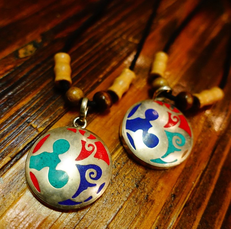 Original Eco-Brand : EARTH.er Nepal OM necklace