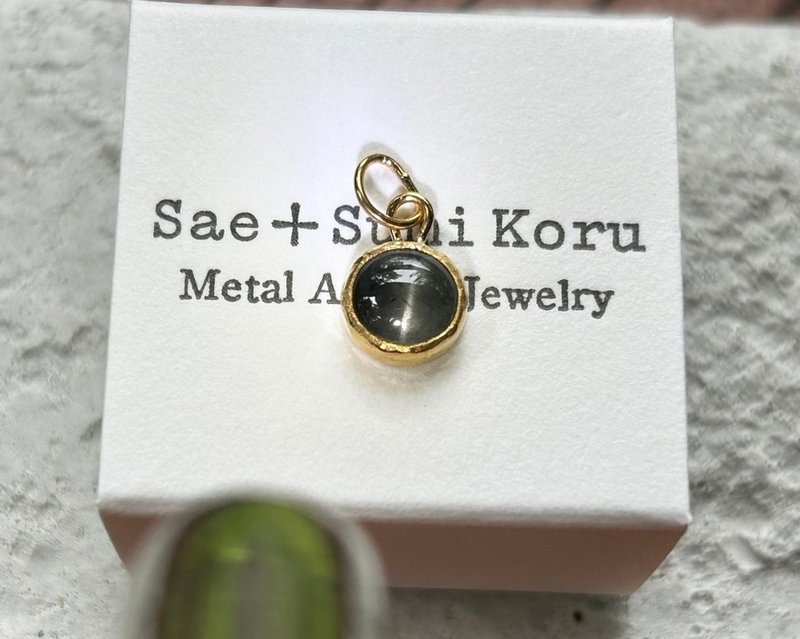 K24純金 スキャポライト・キャッツアイ◇ペンダントトップ - 項鍊 - 其他金屬 黑色