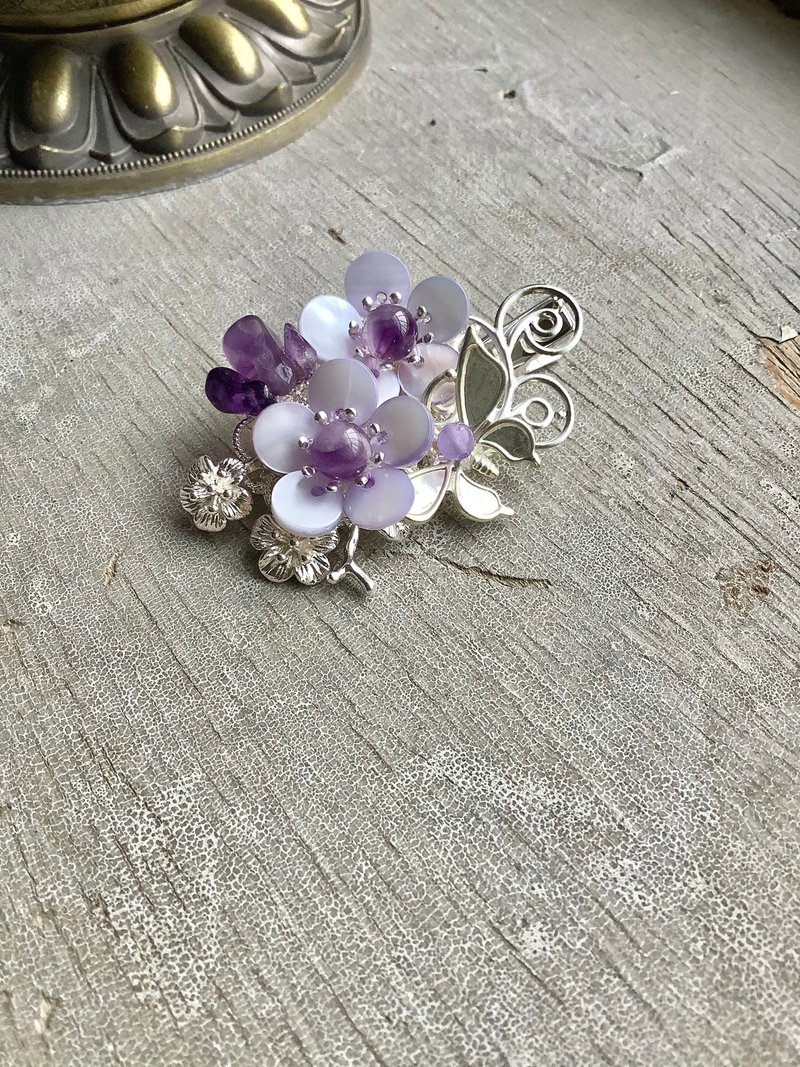 Hand-made ~ meow shells plum small clip (purple / silver bottom)