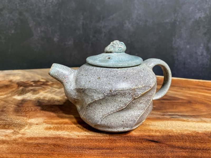Soda fired tea pot holding 175 ml - 花瓶/花器 - 陶