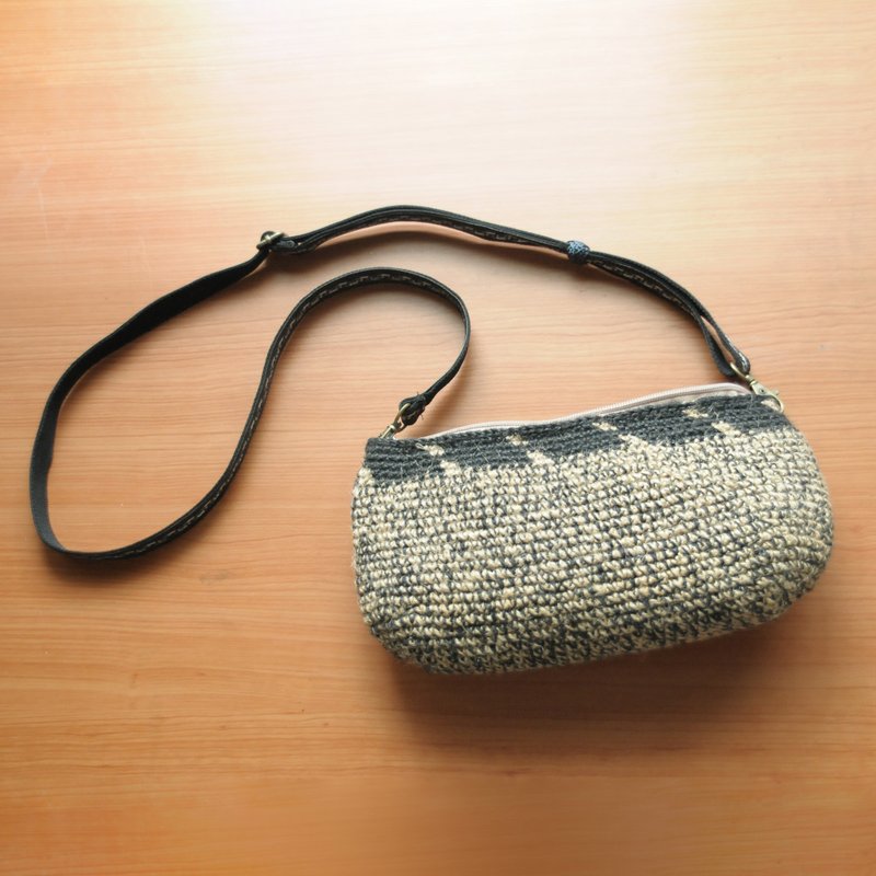 花生芝麻球斜背編織小包/麻繩編織/斜背小包/編織包 - 側背包/斜背包 - 棉.麻 卡其色