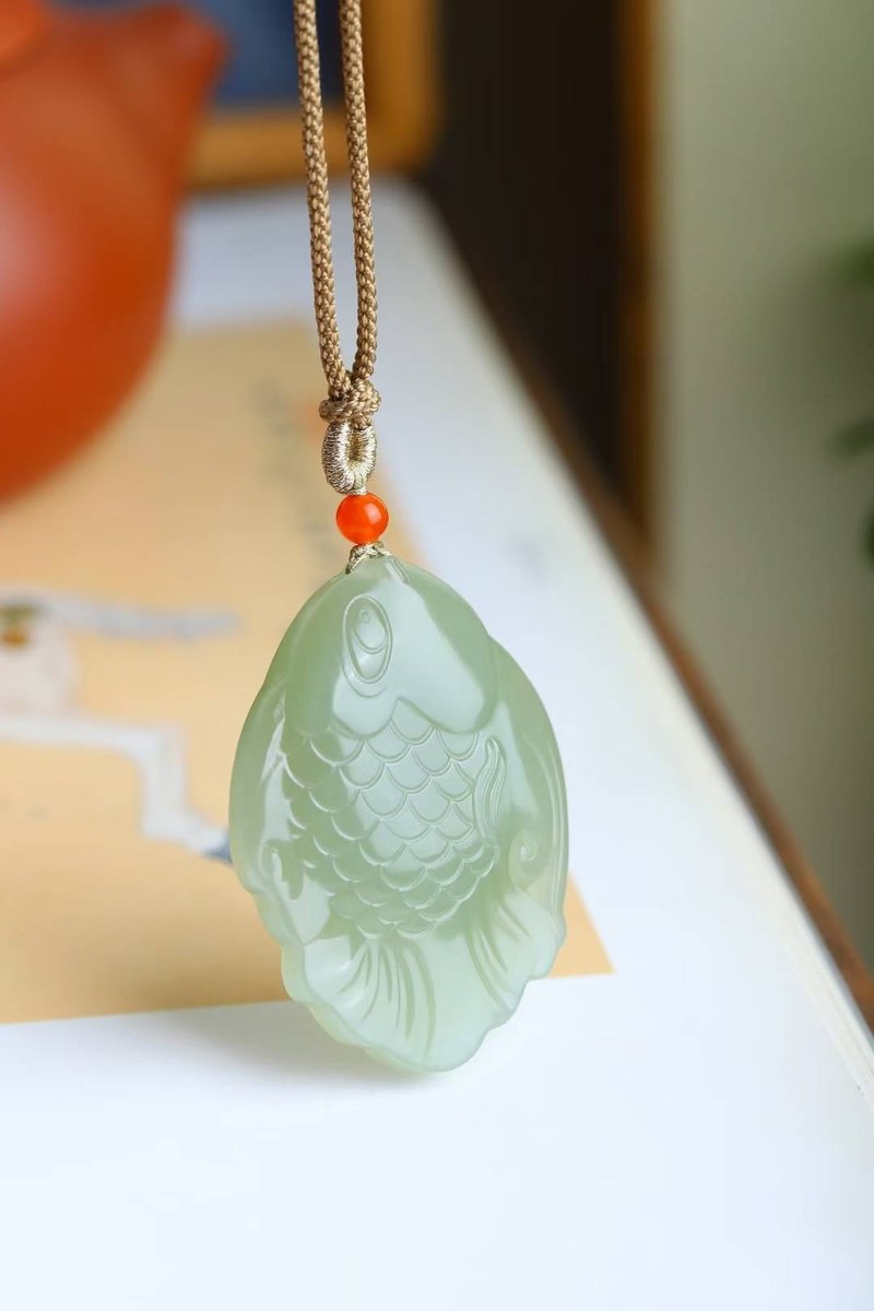 【年年有餘】天然新疆和田玉青海料項鏈玉珮 - 項鍊 - 玉石 綠色