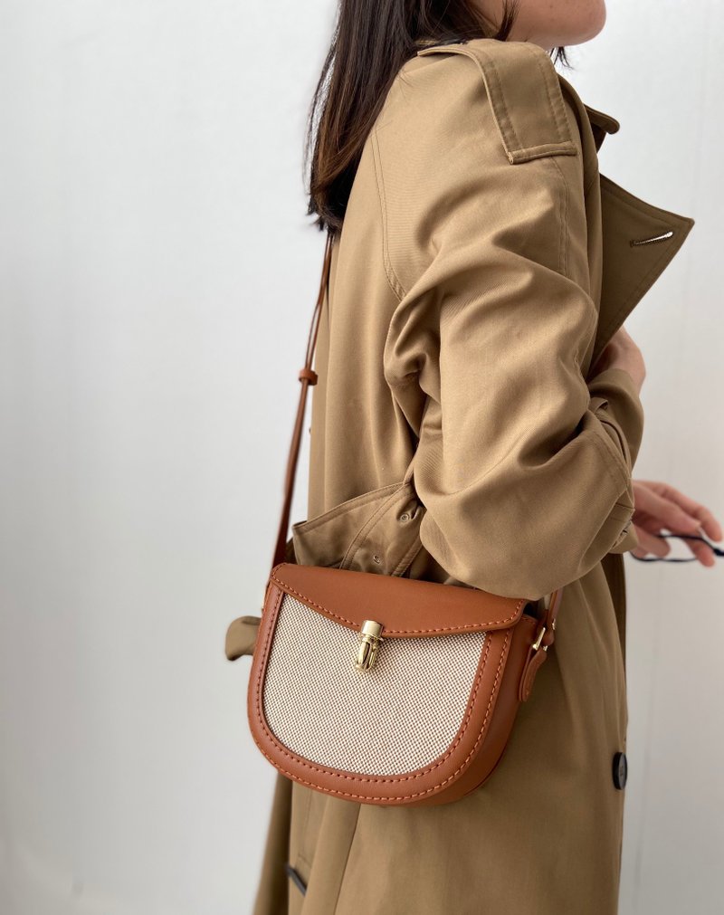 半圓復古馬鞍包 - 側背包/斜背包 - 真皮