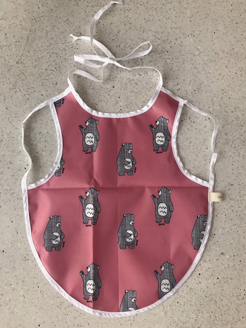 Checkered bear say Hello Lightweight waterproof half-length pocket