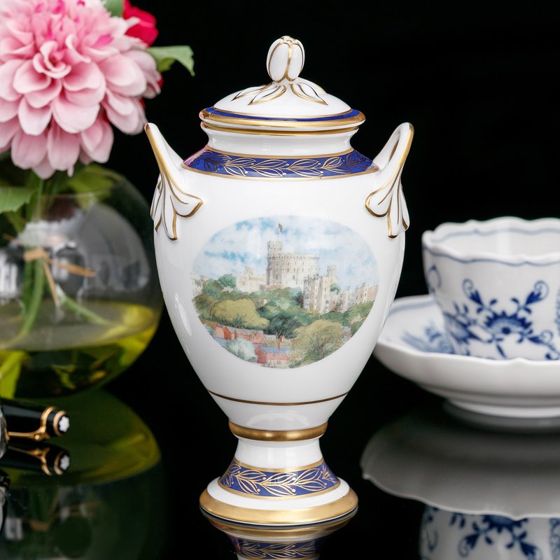 限量英國製Minton 1996女王70週年紀念溫莎古堡雙耳寶瓶花瓶 - 花瓶/花器 - 瓷