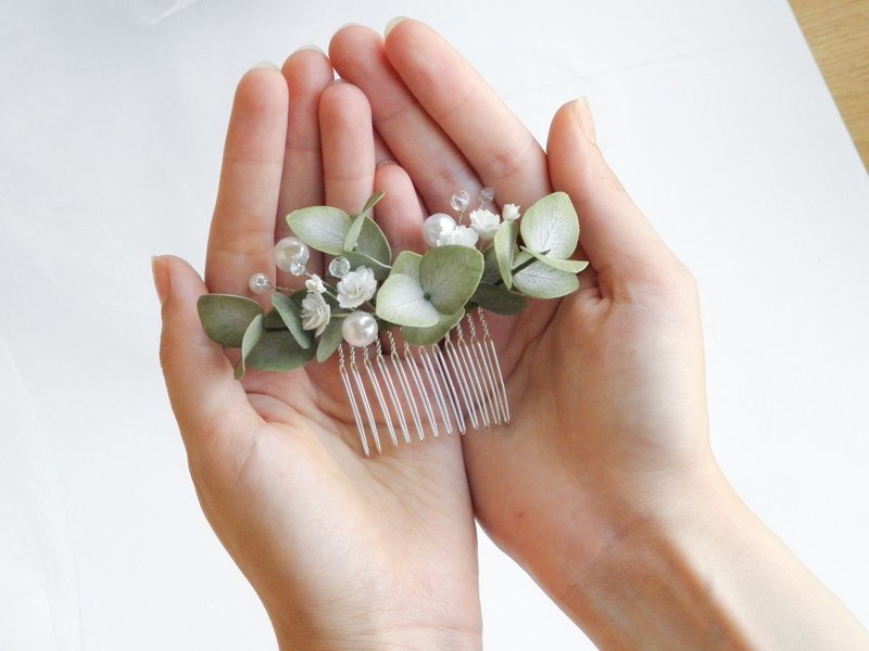 Eucalyptus hair comb Flower hair comb bride Bridal hair piece floral - 髮夾/髮圈 - 其他材質 綠色