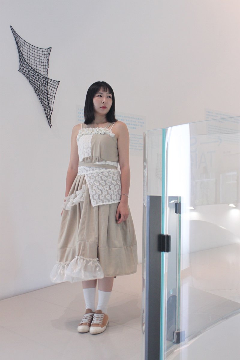 訂製 杏色條紋拼接紗裙  綁帶洋裝 一片裙 符合任何身型 - 洋裝/連身裙 - 聚酯纖維 卡其色