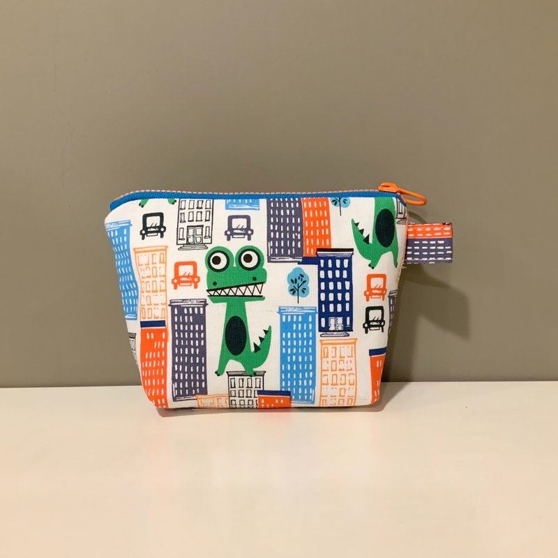 城市恐龍—鋪棉錢包/化妝包 - 化妝包/收納袋 - 棉.麻