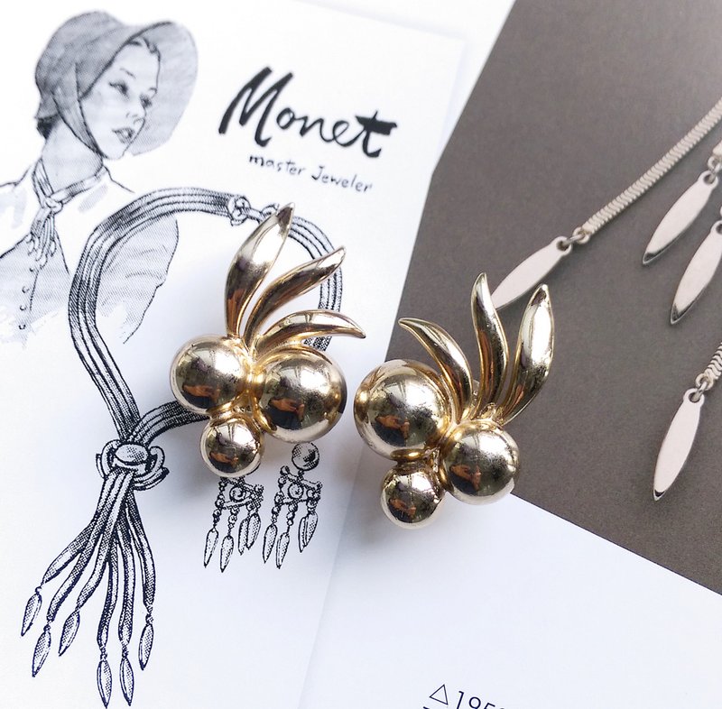 【西洋古董飾品 】MONET 對稱 飛揚葉子  夾式耳環 - 耳環/耳夾/耳骨夾 - 其他材質 金色