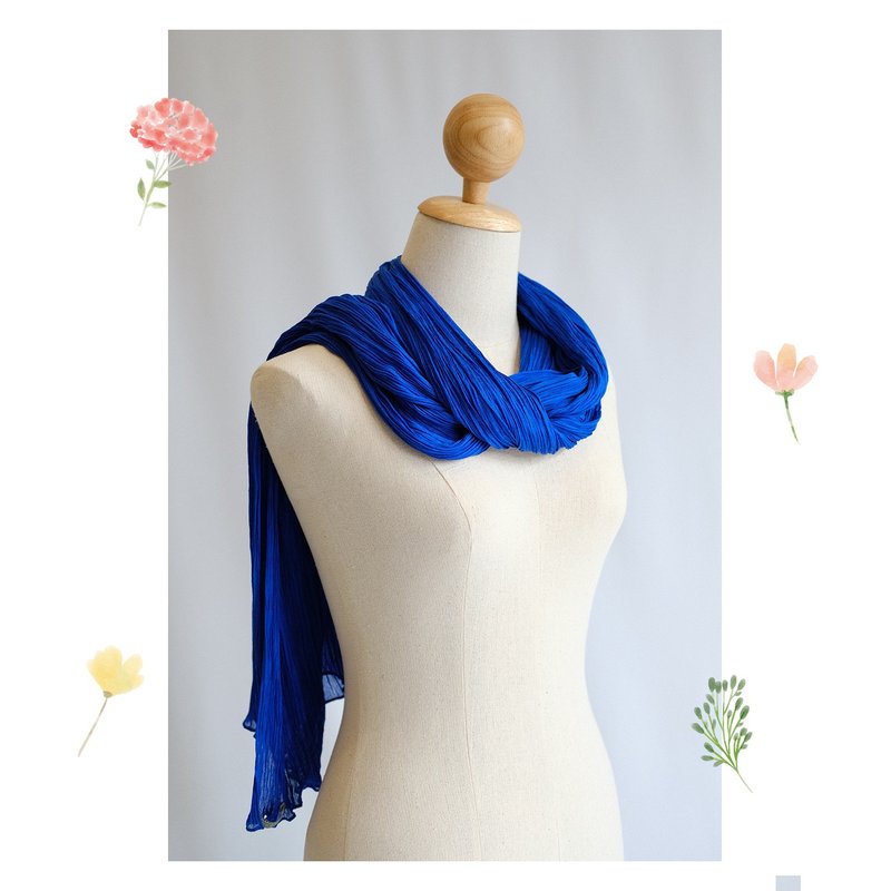 Pleated Silk Scarf with Collagen fiber in Eclectic Blue