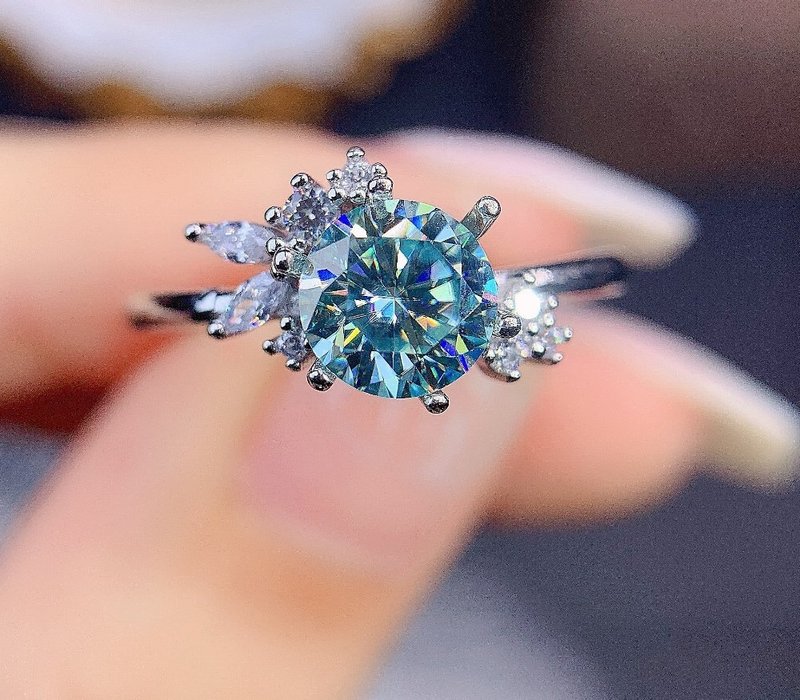 Moissanite Ring, Green Moissanite Ring, Excellent Quality D Color Moissanite Rin - 戒指 - 其他金屬 綠色
