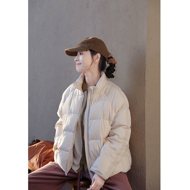 暖白色立領寬松加厚保暖白番鴨絨短款羽絨服 - 女上衣/長袖上衣 - 棉.麻