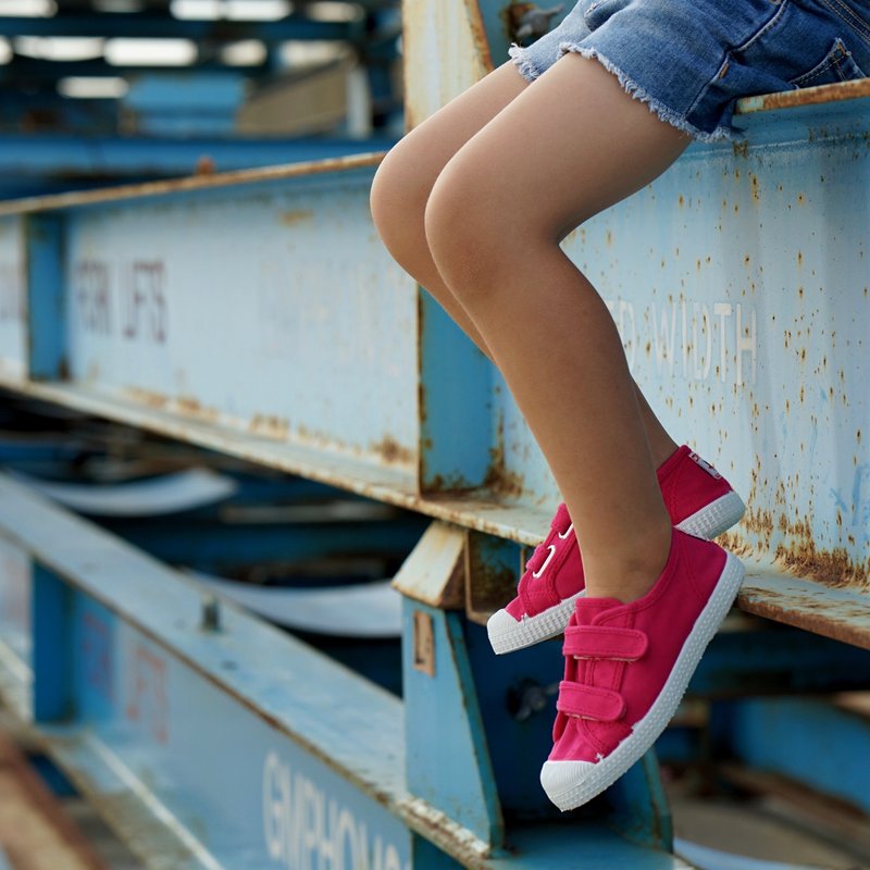 西班牙國民帆布鞋 CIENTA 78997 88 桃紅色 經典布料 童鞋 魔鬼氈 - 男/女童鞋 - 棉.麻 紅色