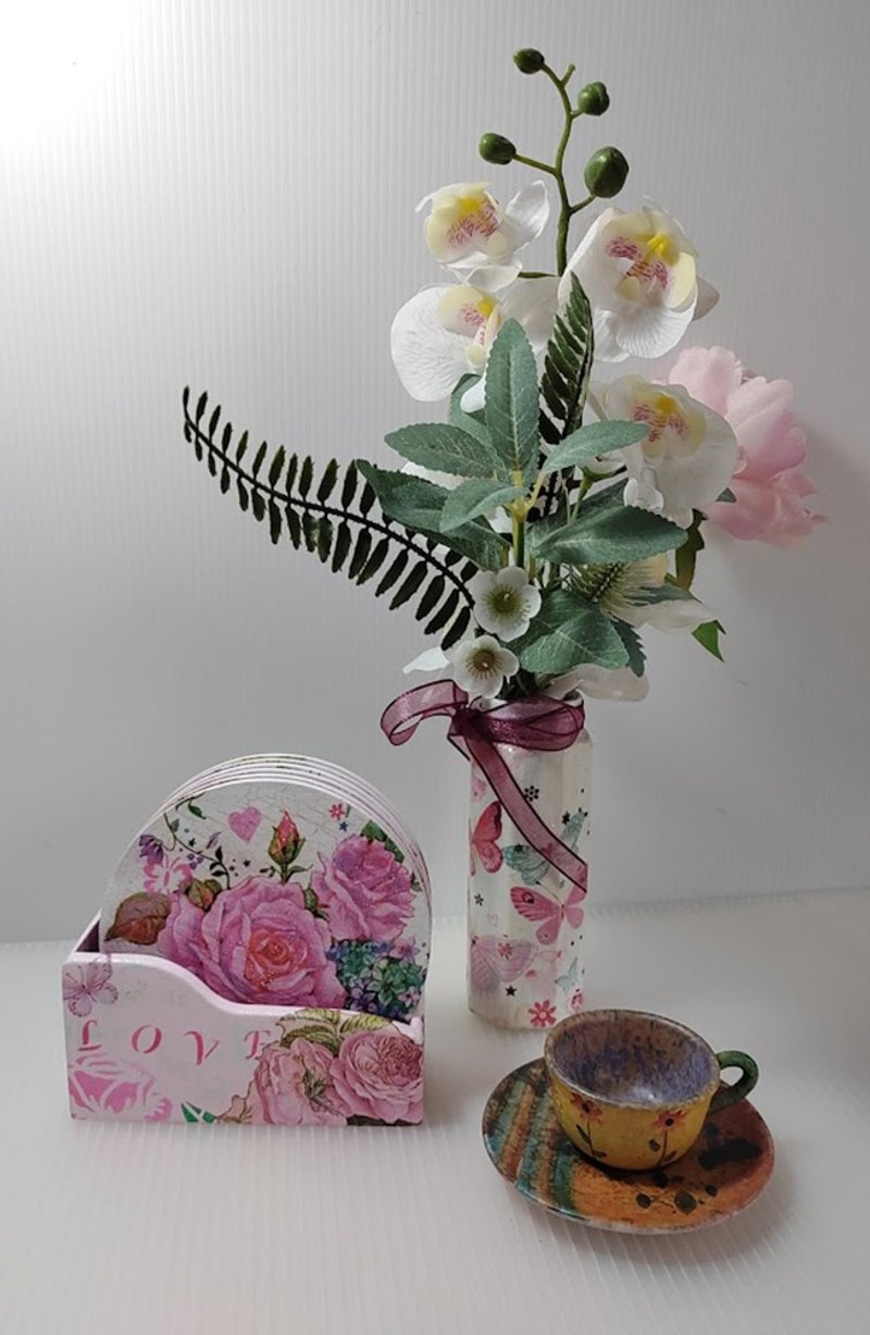 玫瑰花園蝶古巴特杯墊 - 杯墊 - 木頭 多色