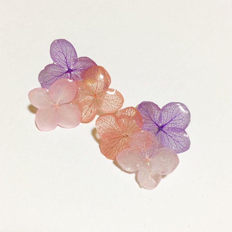 あじさいの三角ピアス/パープルピンク