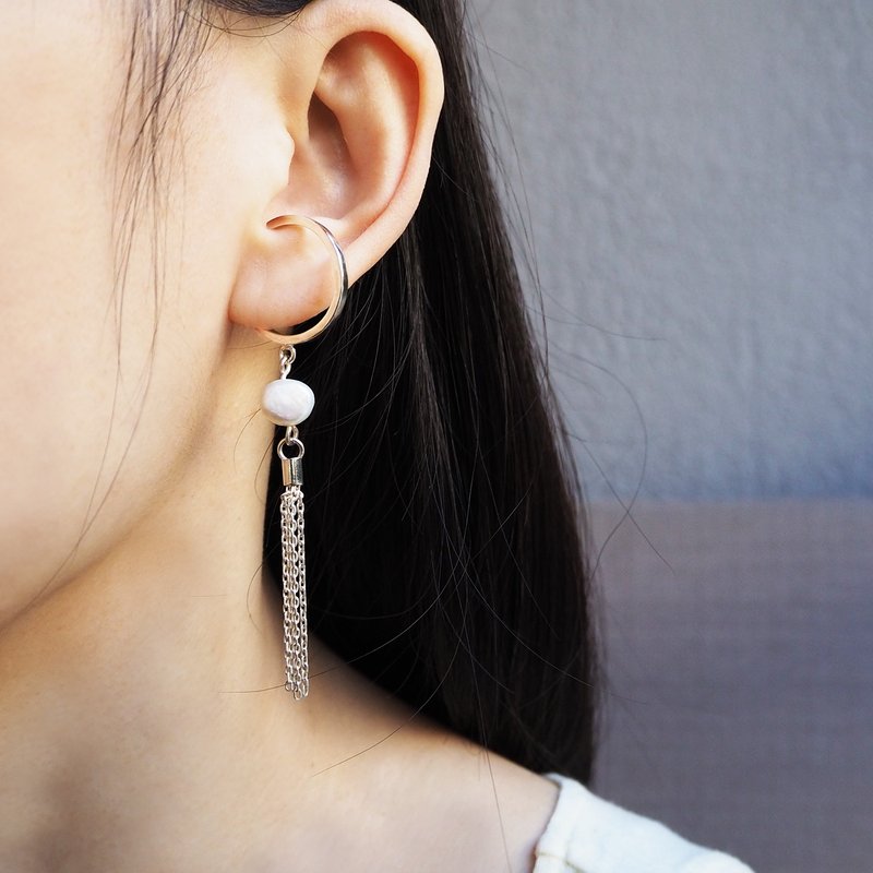 pearl tassel earring_珍珠流蘇耳骨環 925銀 限量 設計師 訂製 - 耳環/耳夾/耳骨夾 - 銀 銀色