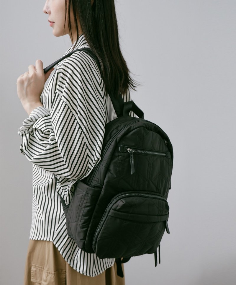 supportingrole簡約形塑俐落線條澎軟多用後背包 黑 - 後背包/背包/書包 - 其他人造纖維 黑色