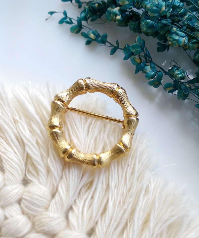 Vintage Jewelry 西洋古董飾品 迷你環圈 竹節 小巧 別針 - 徽章/別針 - 其他金屬 金色
