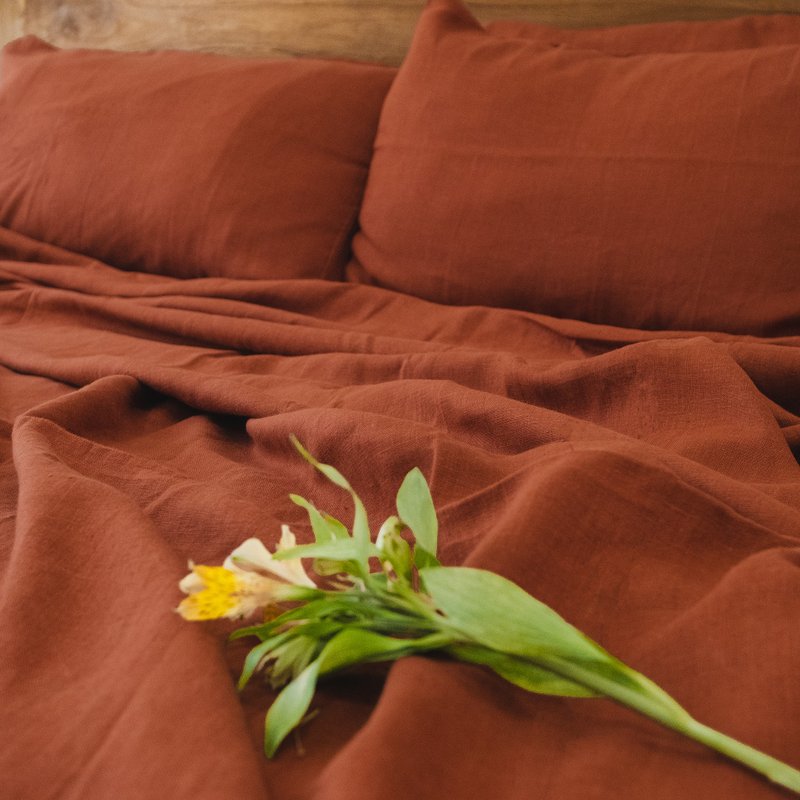 Redwood linen flat sheet / Linen bedsheet / Softened stonewashed linen sheet - 寢具/床包 - 亞麻 紅色