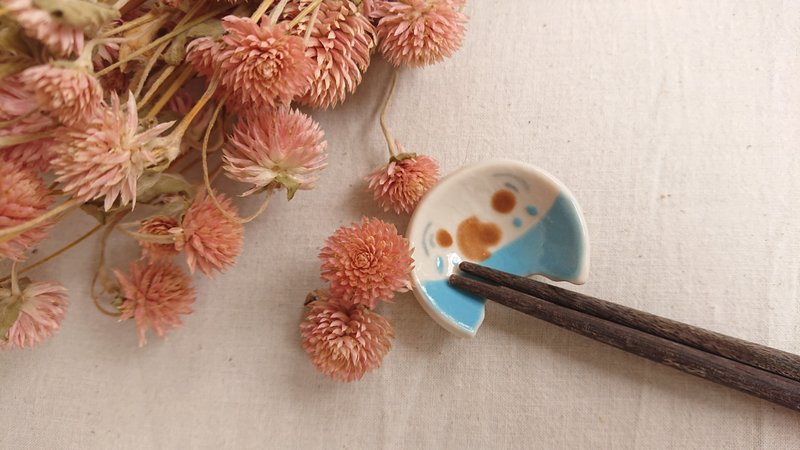 Hey! Bird friend! Medium blue budgerigar chopsticks spoon dish
