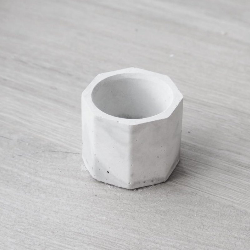 Octagonal mud tray