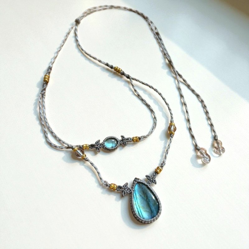 Crystoria Stone |Macrame| 南美蠟線 | 項鍊 | 藍光拉長石 - 項鍊 - 寶石 灰色