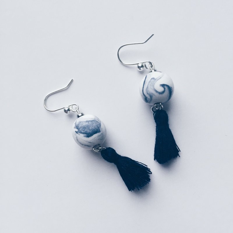 Blue ball light clay ink earrings