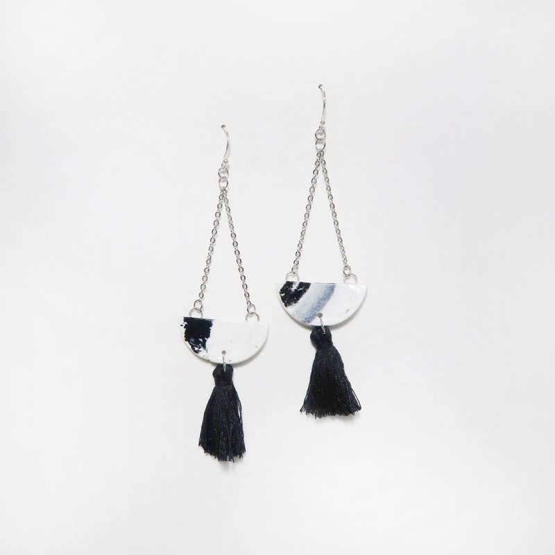 Stone hanging tassel earrings - graphite black (semicircle)