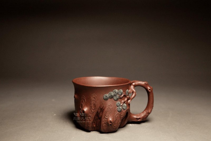 【松樁杯5】炎黃大地藝術 龍山堂 全手工 極老黑星土 150cc - 茶壺/茶杯/茶具 - 陶 咖啡色