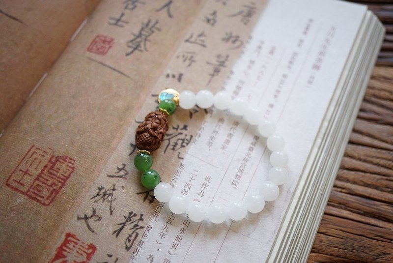 天然和田玉/和闐玉原礦白玉 老山檀美人魚碧玉設計單圈手串 - 手鍊/手環 - 玉石 白色