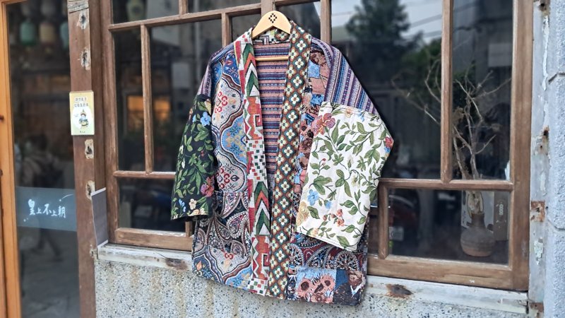 AMIN'S SHINY WORLD 提花圖騰拼接 KIMONO   ONLY系列 - 女大衣/外套 - 棉.麻 多色