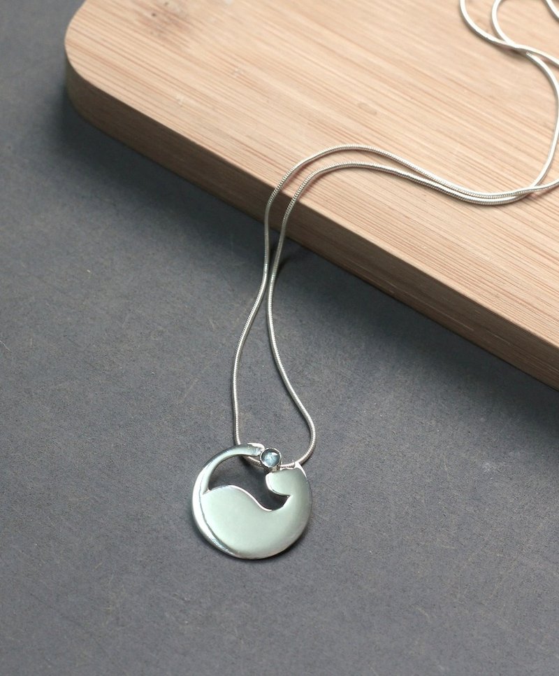 Miss Oreo / Cat / Sterling Silver Gemstone Necklace /