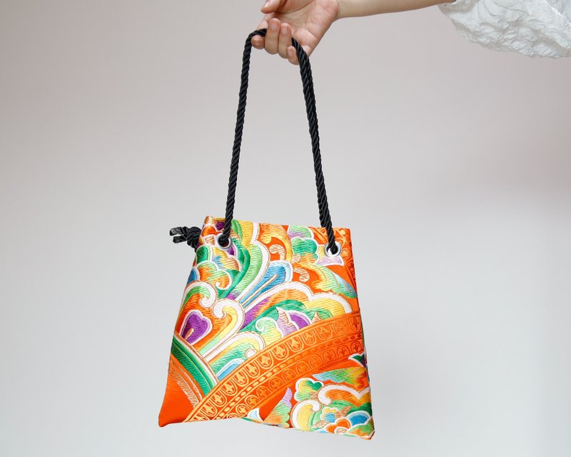 FUJIYAMA ポシェット ヴィンテージ着物 肩掛けにも斜めがけにもなる 2WAY ミニマルデザイン - 側背包/斜背包 - 絲.絹 橘色