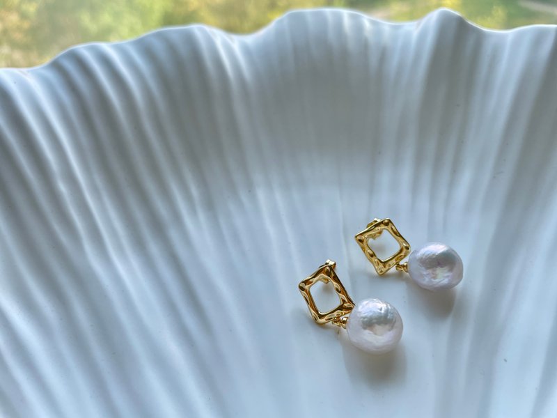 天然巴洛克珍珠 極光 S925銀款耳扣 - 耳環/耳夾/耳骨夾 - 珍珠 白色