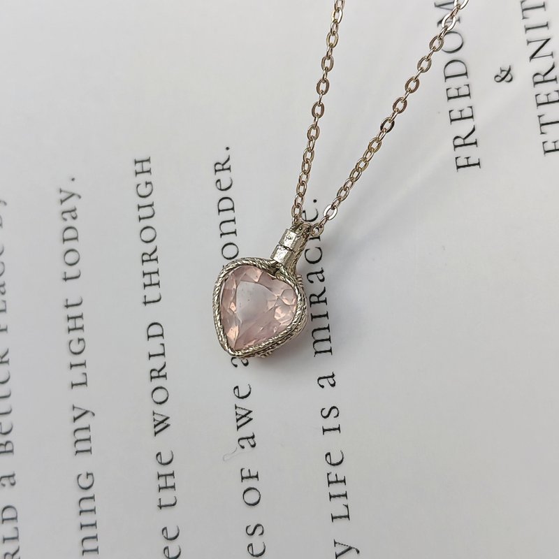 心形粉晶吊墜切麵粉水晶純銀項鍊 一月生辰石粉晶首飾招桃花 - 吊飾/掛飾 - 水晶