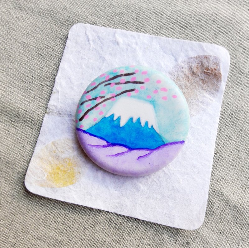 Bio round pin -. Mount Fuji cherry lavender