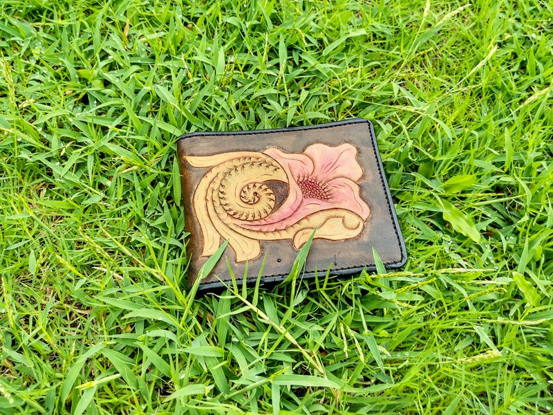 Floral leather carving short clip