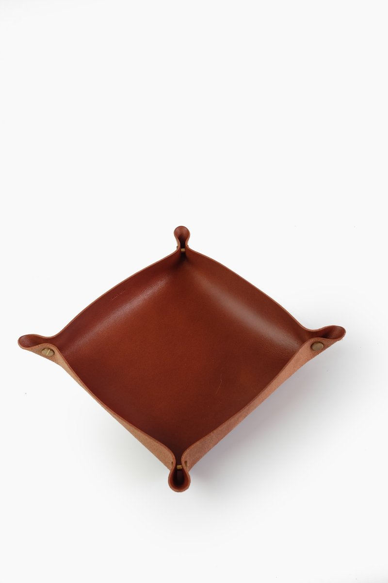 Alfred Valet Tray in Hazel, Large