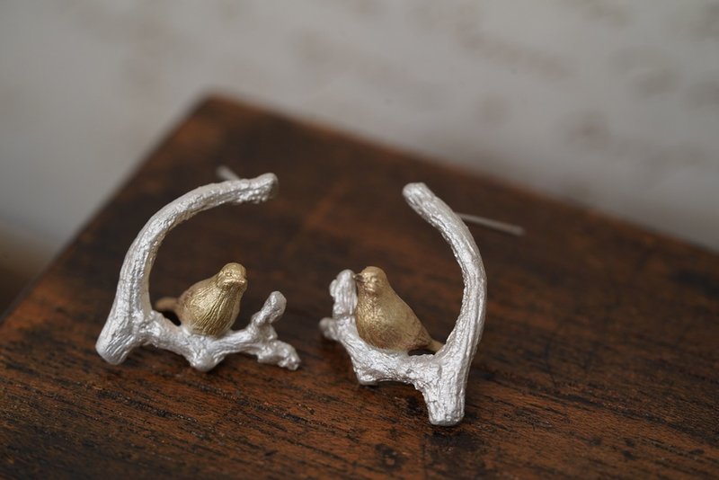 925 纯銀小鳥站立樹枝耳環( 9K小鳥 + 銀樹枝) - 手作 (MW E1013) - 耳環/耳夾/耳骨夾 - 純銀 銀色