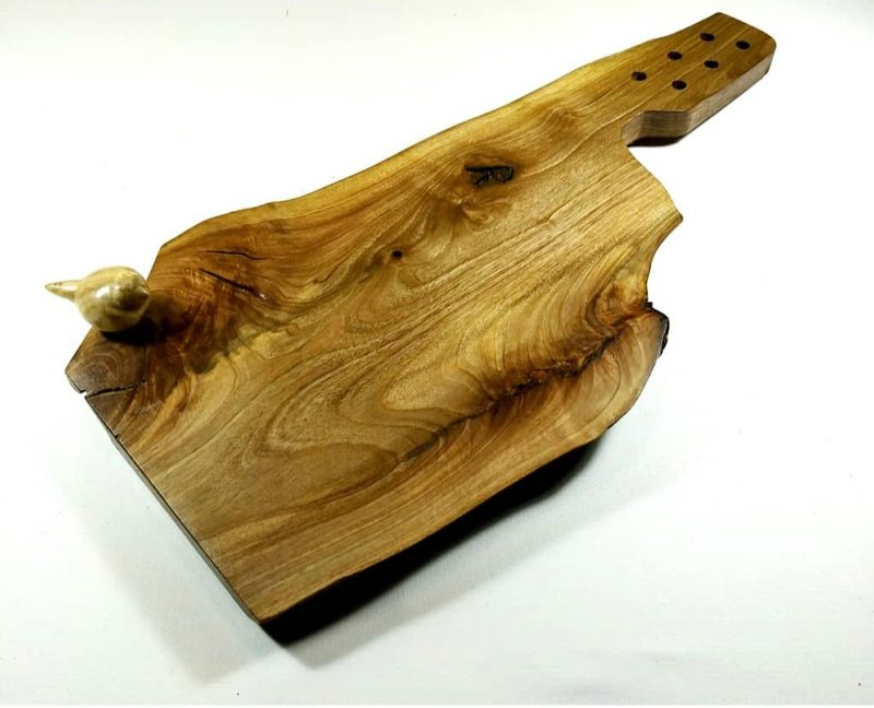 Wooden serving board. Wooden handcarved bird and a gift for you - 托盤/砧板 - 木頭