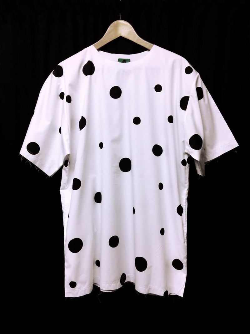 เสื้อoversize ลายจุด