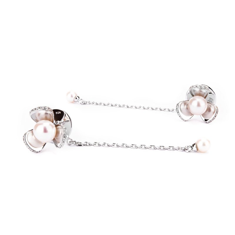Pavé Clover Earring