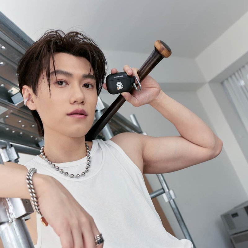 CHRISCHIU MOMO醬喝果汁強悍防摔AirPods保護套 - AirPods/耳機保護套 - 塑膠 多色